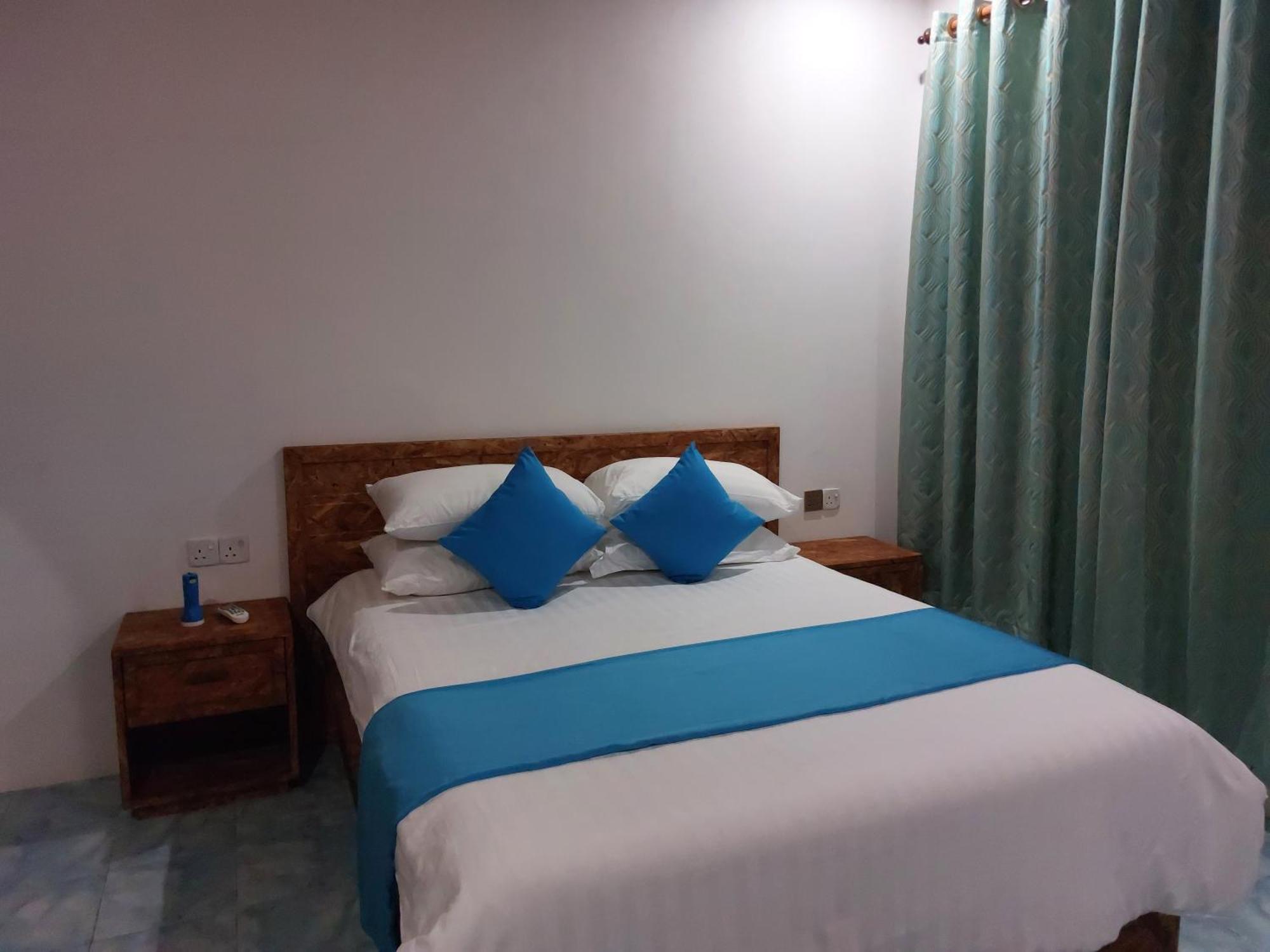 Emzaz Blue Lagoon Ugoofaaru Exterior foto