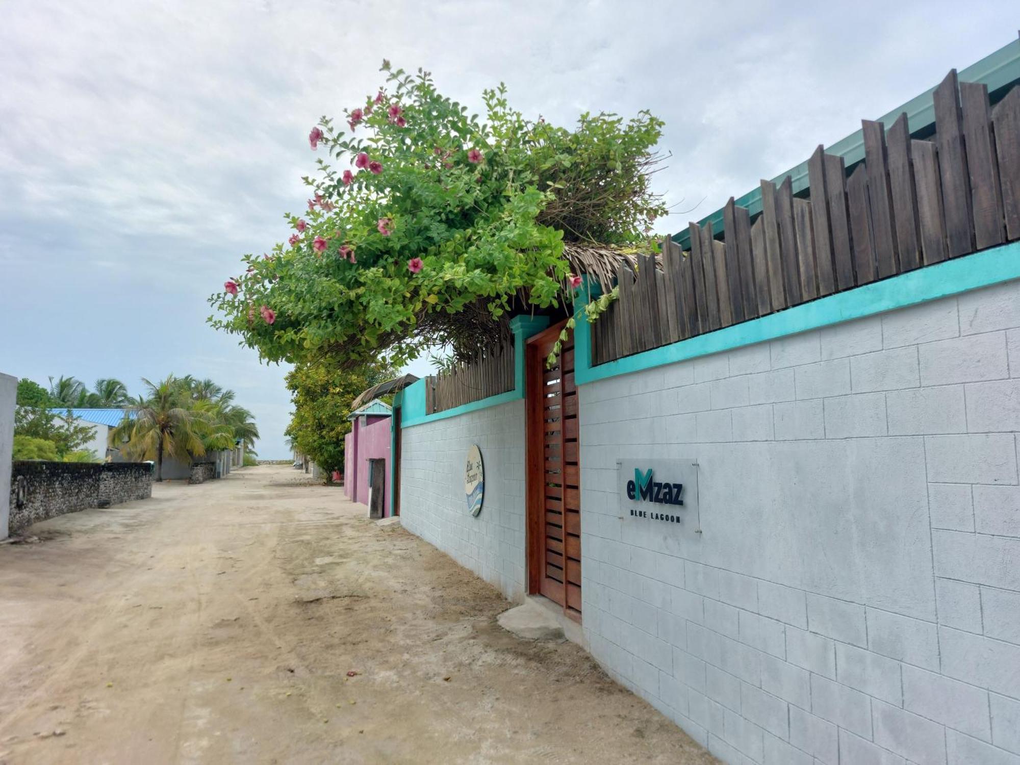 Emzaz Blue Lagoon Ugoofaaru Exterior foto